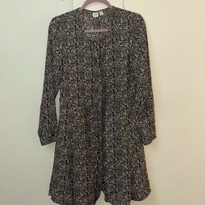 Dress from Gap black and beige print .Long sleeve, never wear.